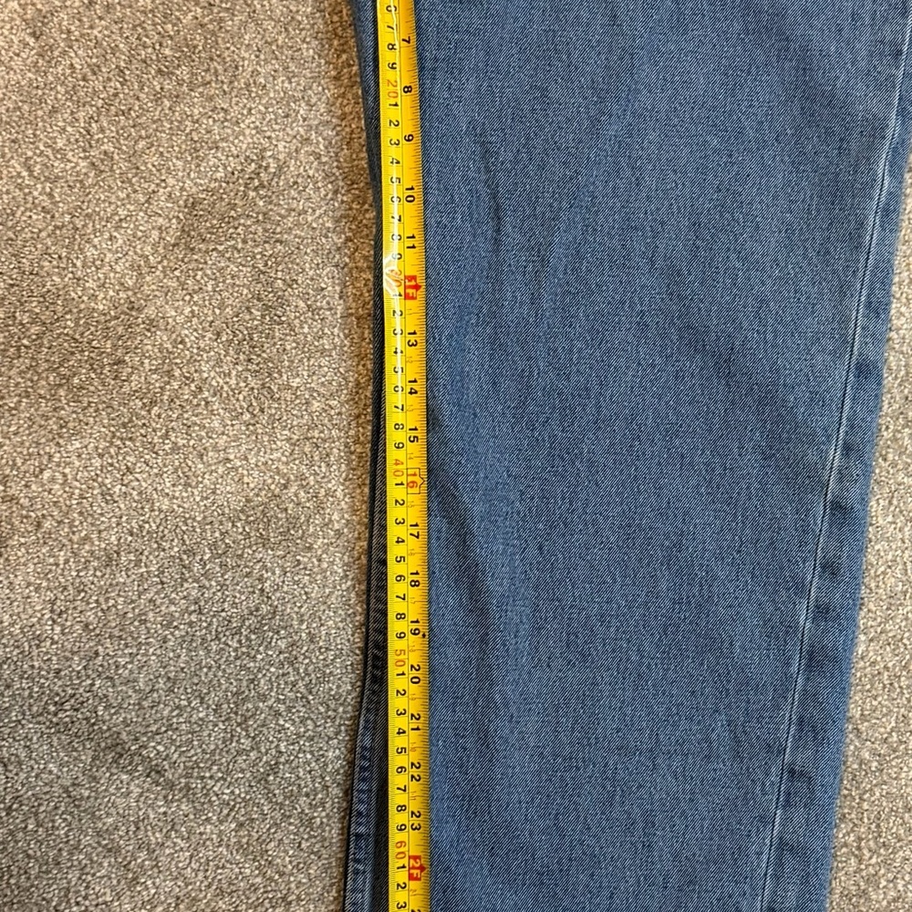 Vintage Levi’s 550 Relaxed Fit Jeans Men’s 36x34 Medium Wash Straight Leg - Picture 2 of 5